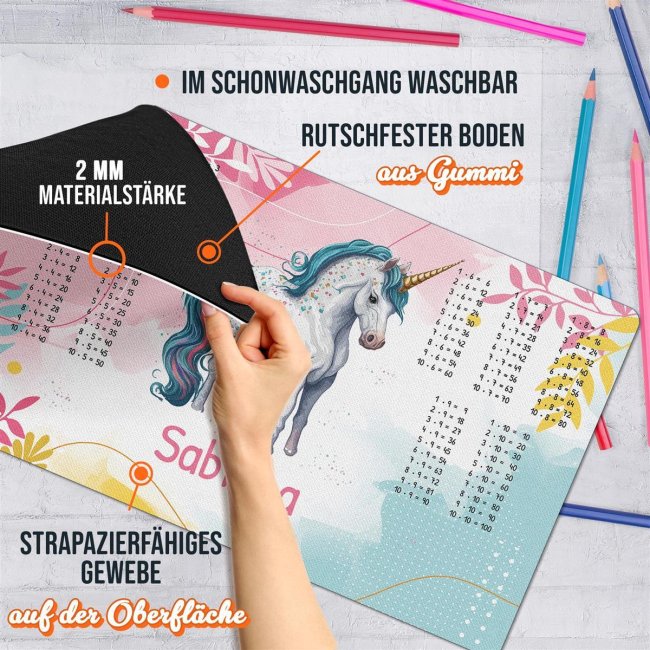 Schreibtischunterlage f&uuml;r Kinder - Einhorn mit kleinem 1x1 - mit Name personalisierbar - 3 Gr&ouml;&szlig;en