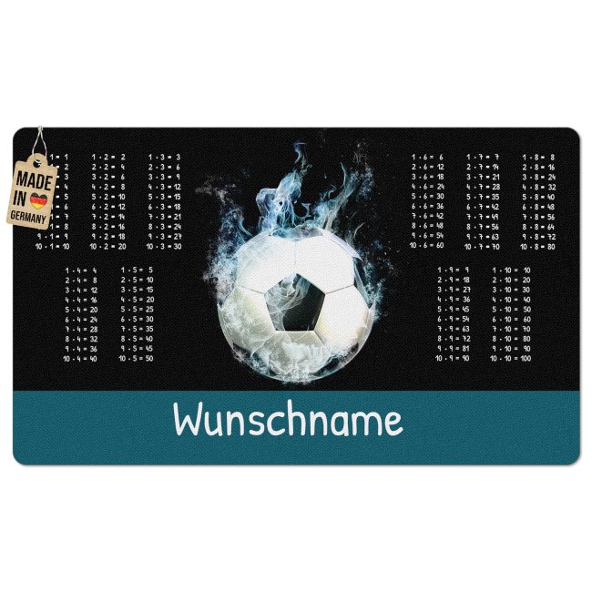 Schreibtischunterlage f&uuml;r Kinder - Fu&szlig;ball mit kleinem 1x1 - mit Name personalisierbar - 3 Gr&ouml;&szlig;en