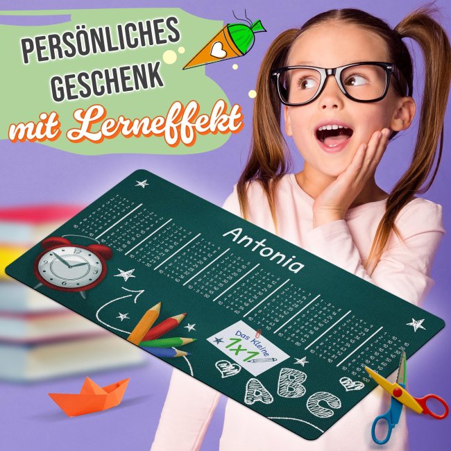 Schreibtischunterlage f&uuml;r Kinder - Tafel mit kleinem 1x1 - mit Name personalisierbar - 3 Gr&ouml;&szlig;en